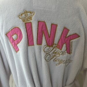 ***Rare*** VS PINK Embroidered Rock Royalty Plush Robe w/ Pink & Gold Accents